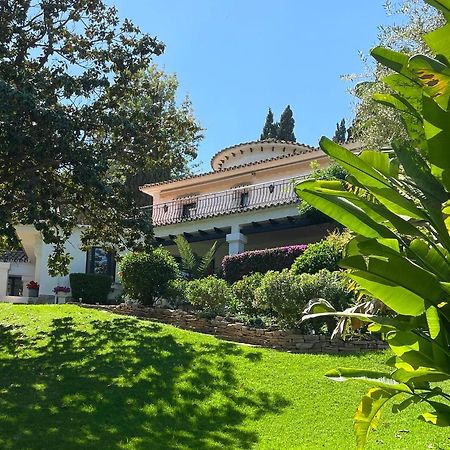 Villa Dos Palomas On The Golden Mile In Marbella Esterno foto